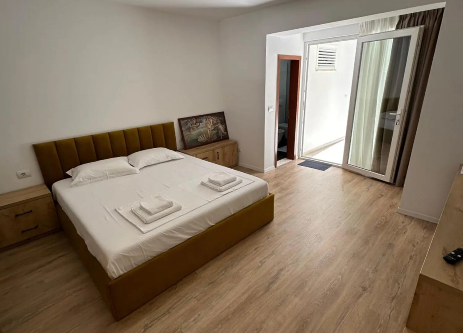 Apartment New Bazaar Studios Tirana